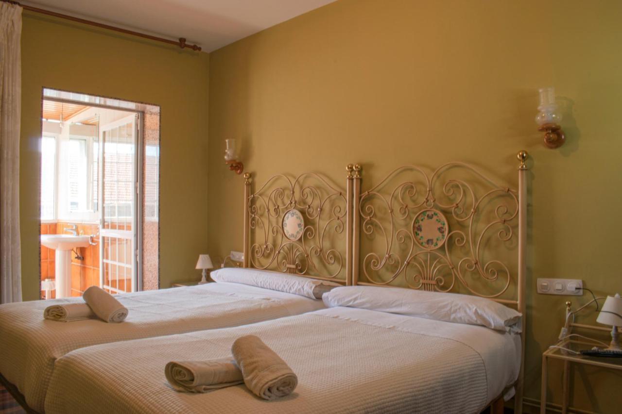 Hostal Galicia Monforte De Lemos Esterno foto